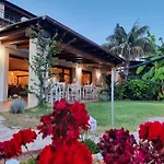 Ξενοδοχείο με διαμερίσματα Le Bouganville 3*
