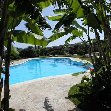 Le Bouganville