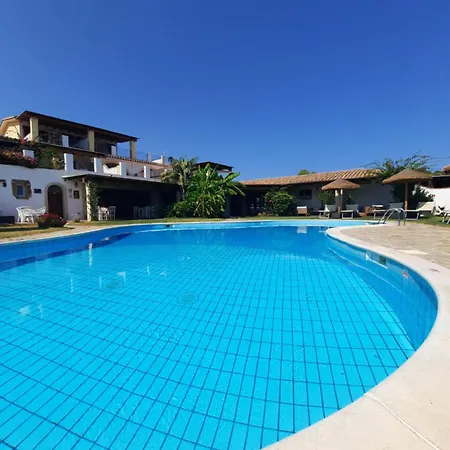 Le Bouganville Rooms Suites And Apartments 4*