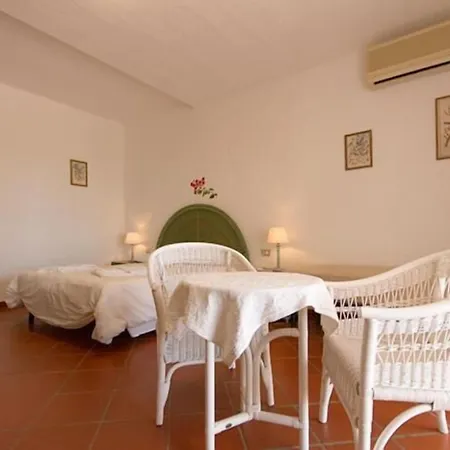 Le Bouganville Rooms Suites And Apartments 4*