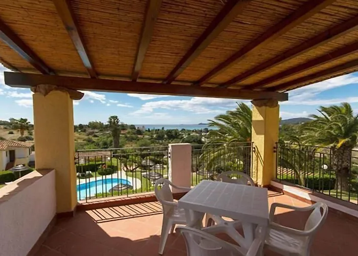 Le Bouganville Lägenhetshotell Villasimius